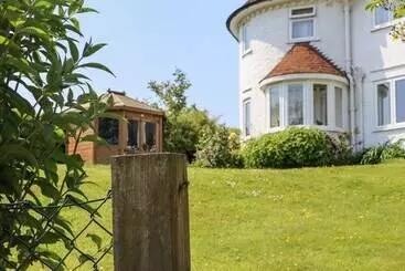 Mökkimajoitus Hop House