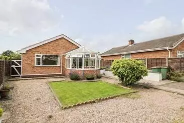 Mökkimajoitus Lynsted Lodge