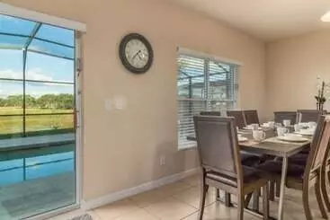 Mökkimajoitus Marbella South   Lovely 5bd/3.5ba Ph #5ms040