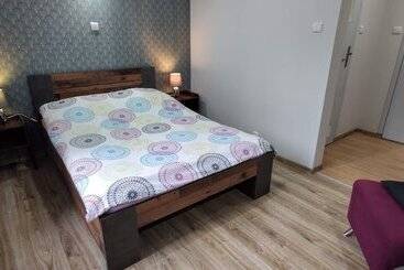 膳宿费 Karsibor.de