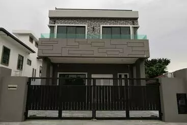 Pensão Re   Roomy Stay