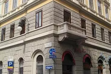 هتل Affittacamere Iris