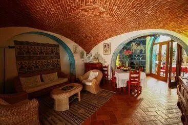 هتل Anticos Palathos