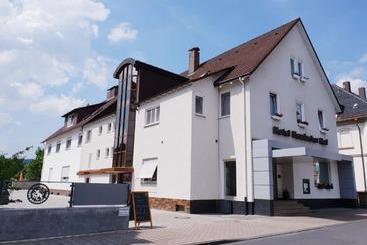 酒店 Hessischer Hof