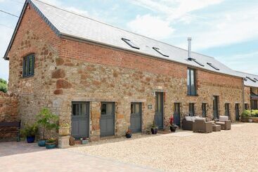 Сельский дом Swifts Barn