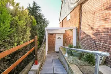 Mökkimajoitus 5 Firle Road Annexe