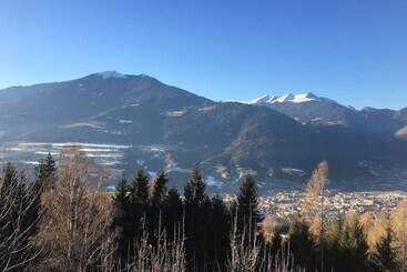 住宿加早餐  Haus Lasaun