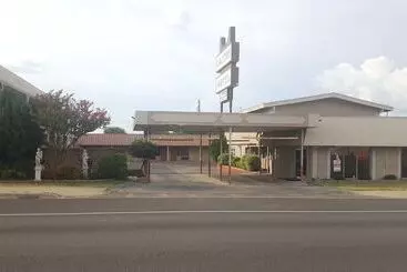 Motelli Cactus Inn And Suites