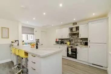 Mökkimajoitus Roseberry House