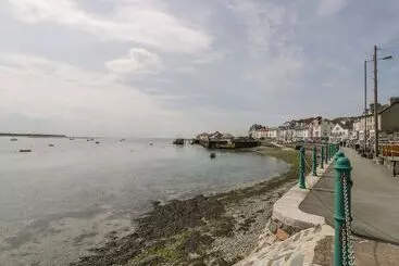 Mökkimajoitus Ty Gwyn