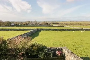 Mökkimajoitus Tyddyn