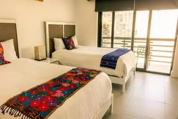هتل آپارتمان Aldea Thai Luxury Condos By Playa Rentals