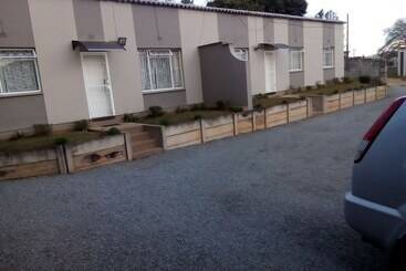 ペンション Crisovik Guest House