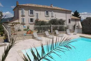 Majatalo Le Jas Vieux