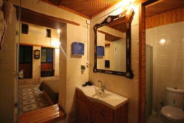 בית מלון כפרי Butik Hantep Konagi