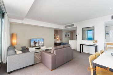 Отель Gold Coast Private Apartments
