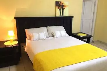 ホテル Highlands Inn