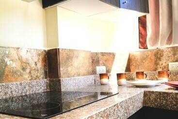 Mauna Suites And Hostal   Hostel