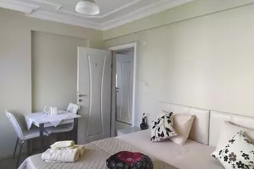Pensió Lara Konukevi