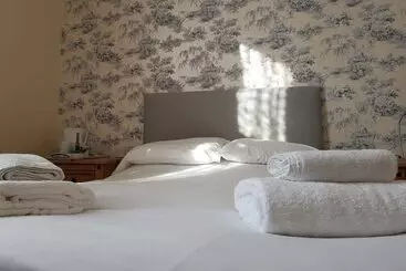 Aamiaismajoitus (B&B) Finedon Lodge