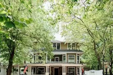 Aamiaismajoitus (B&B) The Charleston Inn Hendersonville Nc