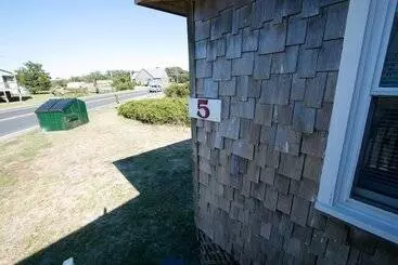 Outer Banks Motel   Village Accommodations