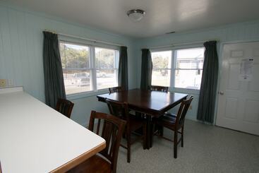 Outer Banks Motel   Village Accommodations