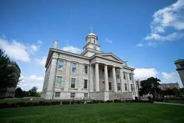 ホテル Iowa House