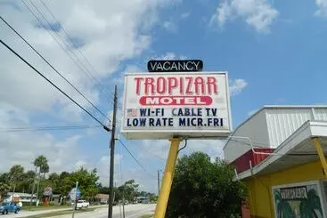 Tropizar Motel