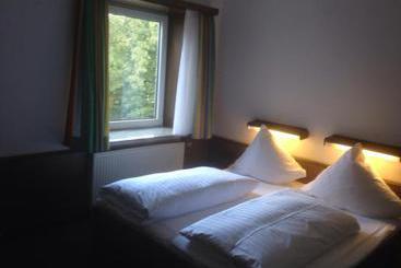 膳宿费 Lessinghof