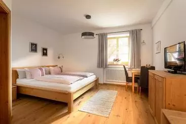 Отель Pension Bernhardhof