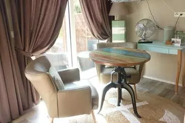 Отель Zu Jeddelohs Lodge