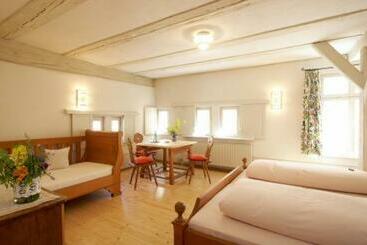 ホテル Weisses Ross