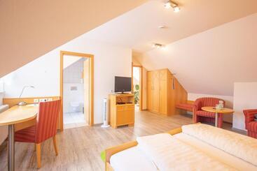 펜션 Landgasthof Zur Sonne