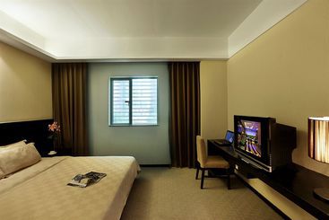 Otel Maple Leaf Convenience