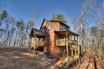 Turistihuoneistot Scenic Cottage In The Forest With Hot Tub!