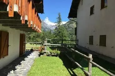 آپارتمانهای توریستها Casa Con Giardino