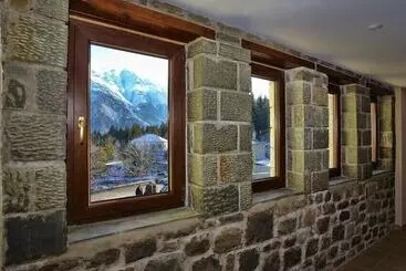 Anavasi Mountain Resort