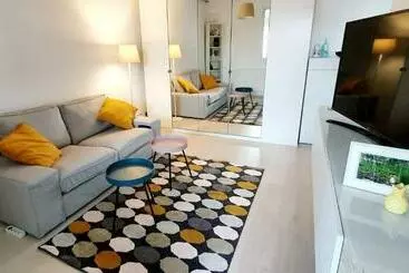 Turistihuoneistot New Cozy Apartment 3 Min To Subway 24h/7 Self Check In