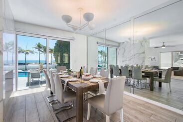 آپارتمانهای توریستها Sea Breeze By Avantstay Across From Fort Lauderdale Beach Pool Out Door Dining Fire Pit