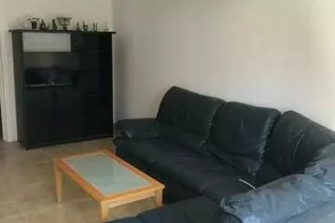 Turistihuoneistot Maison De Ville Avec Jardin Et Terrasse