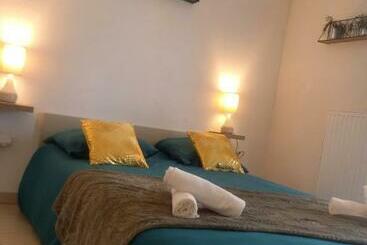 Жильё для туристов Cocon Reposant à 10min Du Centre De Bordeaux