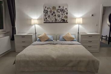 관광객 아파트 Schönes Apartment Im Zentrum Von Koblenz