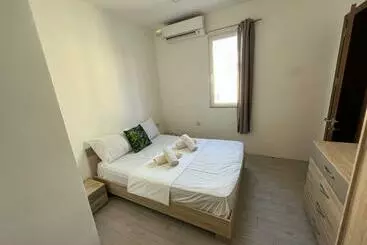 پانسیون City Center Properties   Modern Room With Ac & Ensuit Bathroom   Room 1
