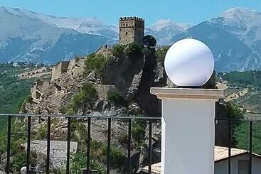 بنسيون Primae Noctis Rooms