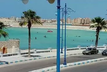 ツーリストアパートメント شقة مصيفية صف اول على البحر بمنطقة ميناء اليخوت