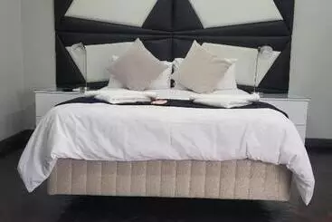 Majatalo Palm Guesthouse