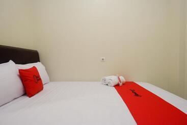 Hotel Reddoorz Syariah At Kelud Sampangan Semarang