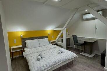 پانسیون Vila Storia