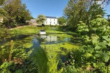 Aamiaismajoitus (B&B) Hen Ffermdy